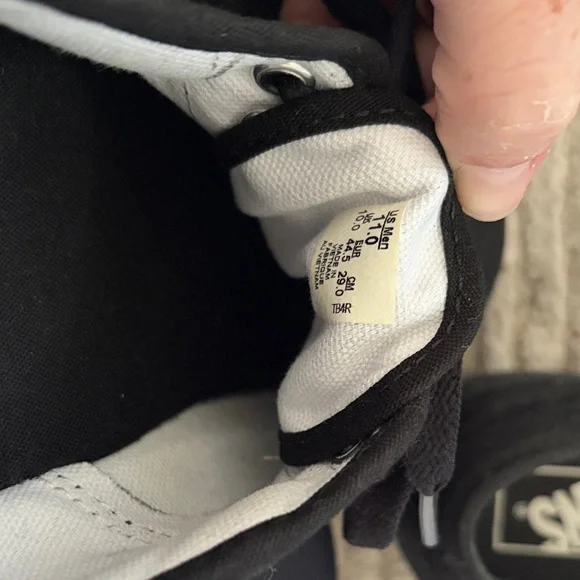 Black Vans - Picture 5 of 5